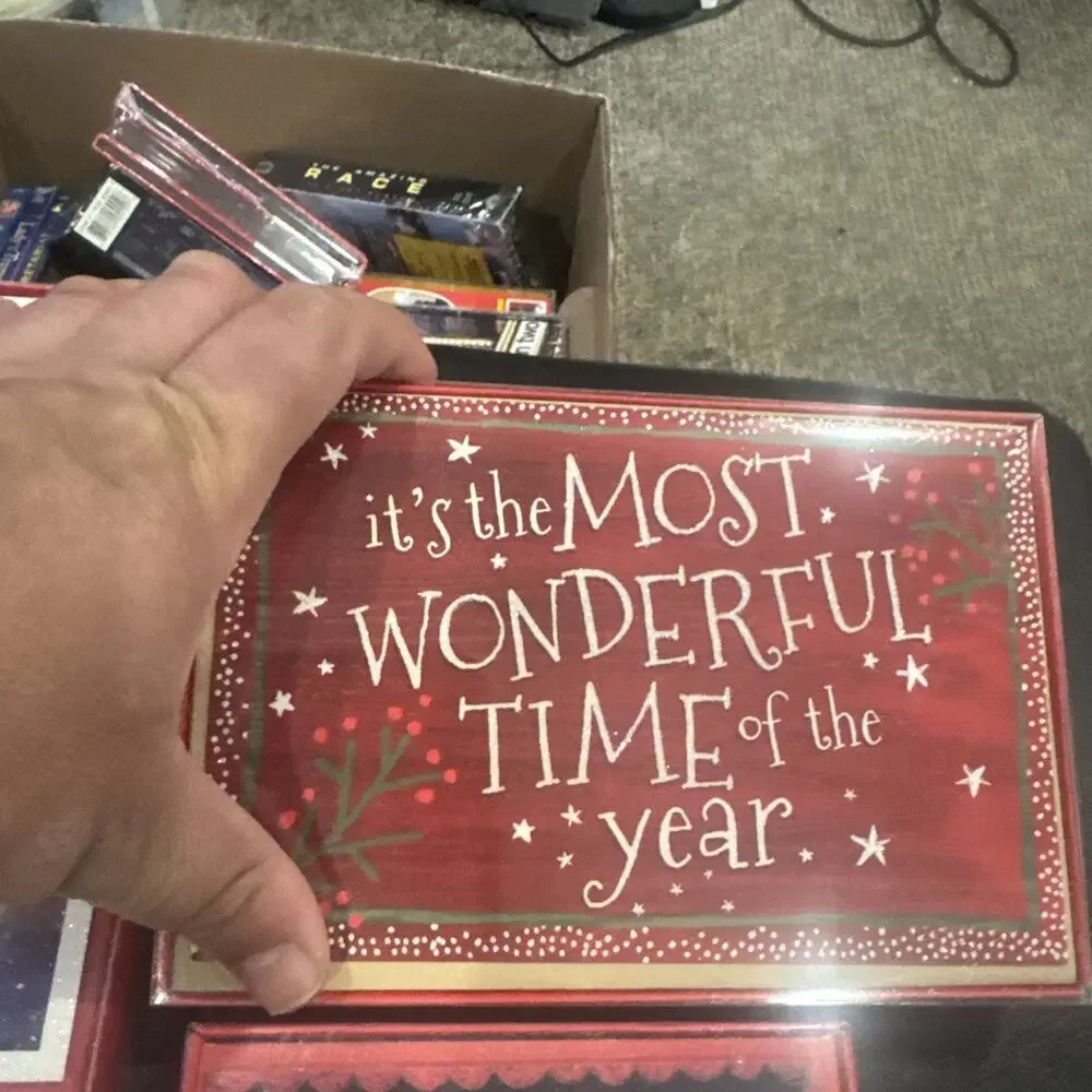 Lot of 8 Christmas Greeting Card Boxes 128 Cards & Envelopes Holiday New